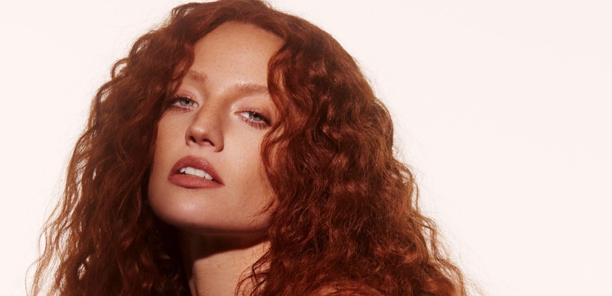 Headshot of Jess Glynne