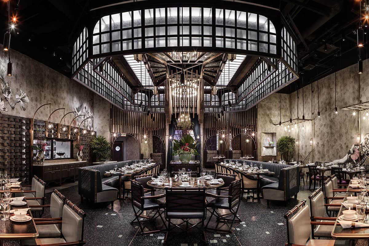 The dining room of Mott 32