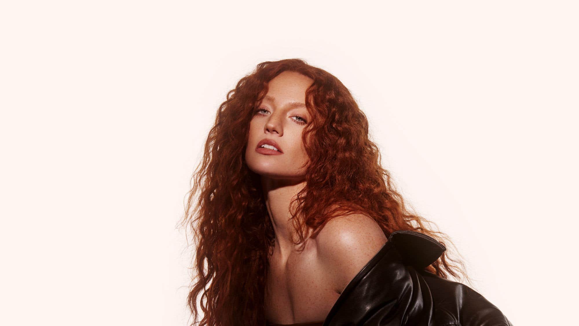 Jess Glynne Headshot